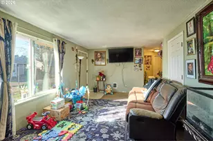 880 N Pershing St, Mount Angel, OR 97362 - Photo 15