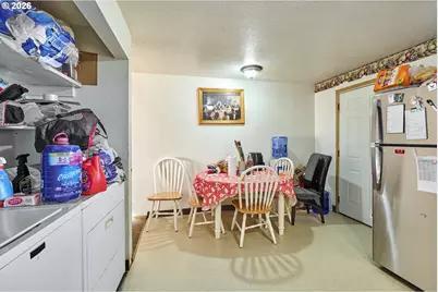 880 N Pershing St, Mount Angel, OR 97362 - Photo 27