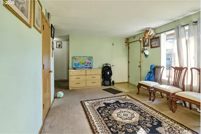 880 N Pershing St, Mount Angel, OR 97362 - Photo 19