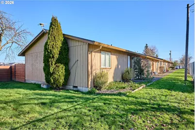 880 N Pershing St, Mount Angel, OR 97362 - Photo 1