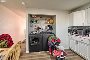 880 N Pershing St, Mount Angel, OR 97362 - Photo 35