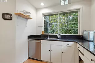 1757 SW Prospect Dr, Portland, OR 97201 - Photo 21