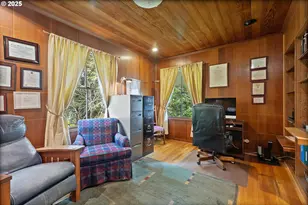 1757 SW Prospect Dr, Portland, OR 97201 - Photo 5