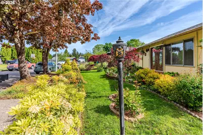 1926 NE Vista Ave, Gresham, OR 97030 - Photo 5