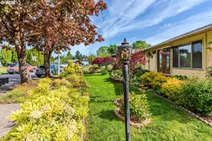 1926 NE Vista Ave, Gresham, OR 97030 - Photo 5