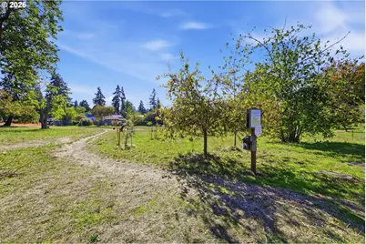 W 25th Avenue, Eugene, OR 97405 - Photo 11