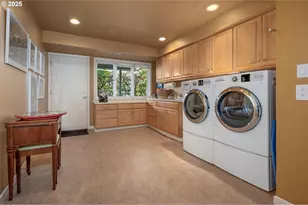 1205 SW Myrtle Dr, Portland, OR 97201 - Photo 37