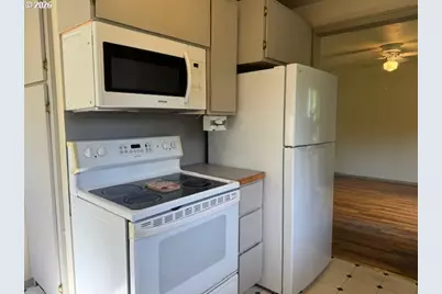 219 Federal Ln, Eugene, OR 97404 - Photo 11