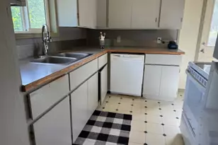 219 Federal Ln, Eugene, OR 97404 - Photo 9