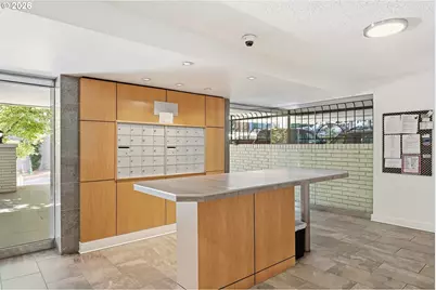2211 SW Park Pl #702, Portland, OR 97205 - Photo 37