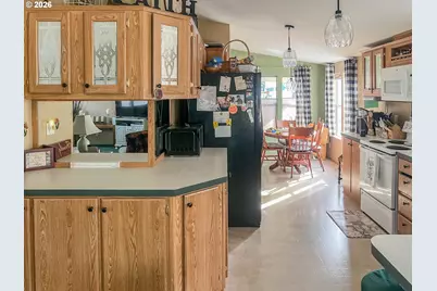 155 Bobwhite St, Roseburg, OR 97471 - Photo 7