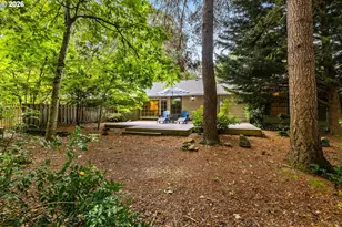4363 Woodside Cir, Lake Oswego, OR 97035 - Photo 25