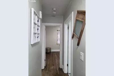 415 SE Roberts Ave, Gresham, OR 97080 - Photo 7