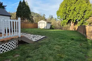 415 SE Roberts Ave, Gresham, OR 97080 - Photo 27