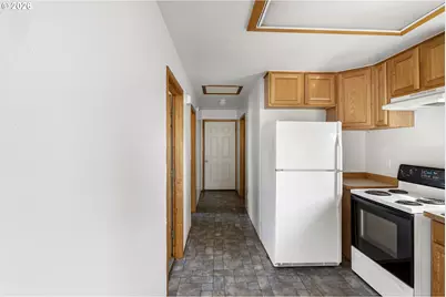 1946 16th St, North Bend, OR 97459 - Photo 17
