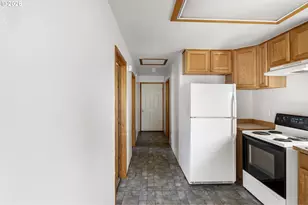 1946 16th St, North Bend, OR 97459 - Photo 17