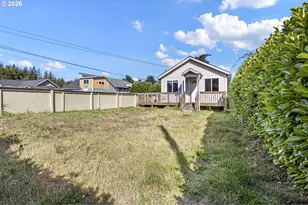 1946 16th St, North Bend, OR 97459 - Photo 29