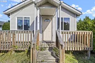 1946 16th St, North Bend, OR 97459 - Photo 9