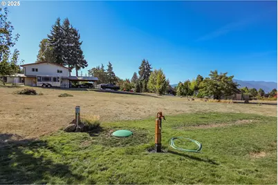 1195 NW Baker Dr, White Salmon, WA 98672 - Photo 21