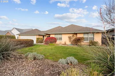 56 Rio Senda St, Umatilla, OR 97882 - Photo 1