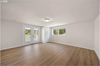 181 Oak Hollow Ln, Riddle, OR 97469 - Photo 9