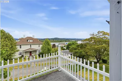 687 N 3rd St, Coos Bay, OR 97420 - Photo 23
