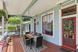 687 N 3rd St, Coos Bay, OR 97420 - Photo 37