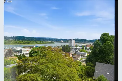 687 N 3rd St, Coos Bay, OR 97420 - Photo 17