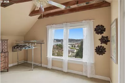 687 N 3rd St, Coos Bay, OR 97420 - Photo 29