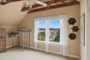687 N 3rd St, Coos Bay, OR 97420 - Photo 29
