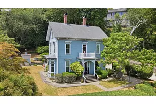 687 N 3rd St, Coos Bay, OR 97420 - Photo 1