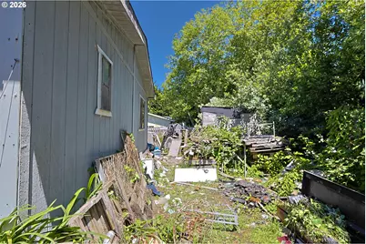 63451 Capitol Dr, Coos Bay, OR 97420 - Photo 13