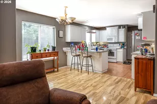 926 Falcon Ct, Lebanon, OR 97355 - Photo 13