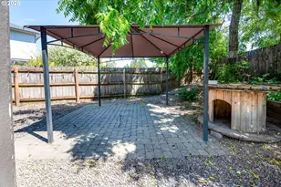 926 Falcon Ct, Lebanon, OR 97355 - Photo 5