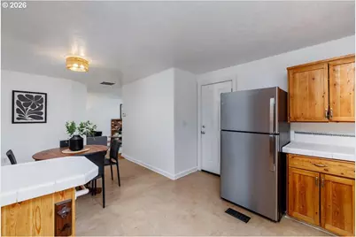 2734 SW Texas St, Portland, OR 97219 - Photo 13