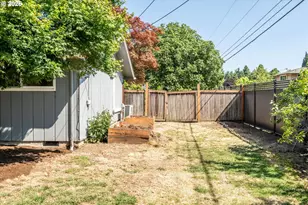 2230 Azure St, Eugene, OR 97401 - Photo 35