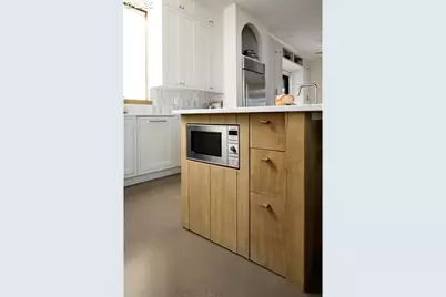 570 Toms Dr, Hood River, OR 97031 - Photo 19