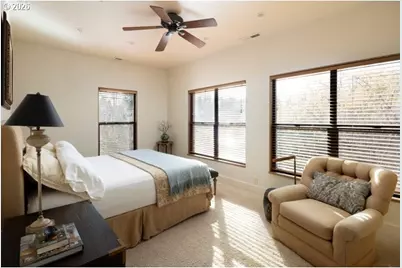 570 Toms Dr, Hood River, OR 97031 - Photo 29