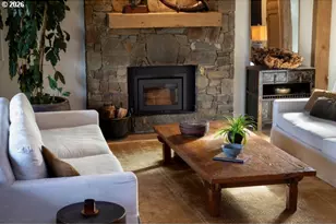 570 Toms Dr, Hood River, OR 97031 - Photo 11