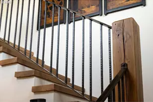 570 Toms Dr, Hood River, OR 97031 - Photo 7