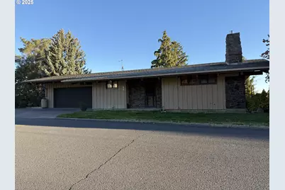 681 College St, Milton-Freewater, OR 97862 - Photo 1