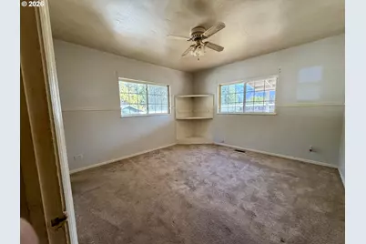 389 NW Gropper Rd, Stevenson, WA 98648 - Photo 11