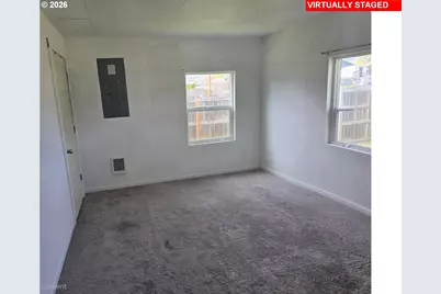 2137 Castle Ave, Roseburg, OR 97471 - Photo 17