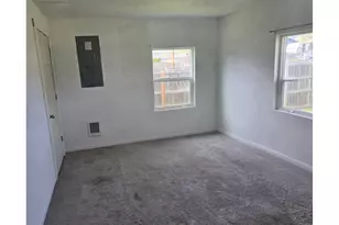 2137 Castle Ave, Roseburg, OR 97471 - Photo 17