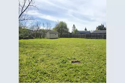 2137 Castle Ave, Roseburg, OR 97471 - Photo 37