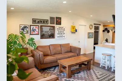 1923 SW 20th, Redmond, OR 97756 - Photo 5