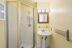 7633 N Albina Ave, Portland, OR 97217 - Photo 29