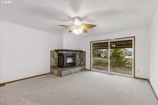 14812 NE Rose Pkwy, Portland, OR 97230 - Photo 7