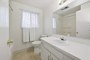 1943 W 17th Ave, Eugene, OR 97402 - Photo 23