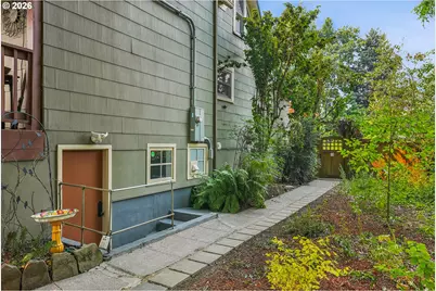 1905 SE Harold St, Portland, OR 97202 - Photo 39